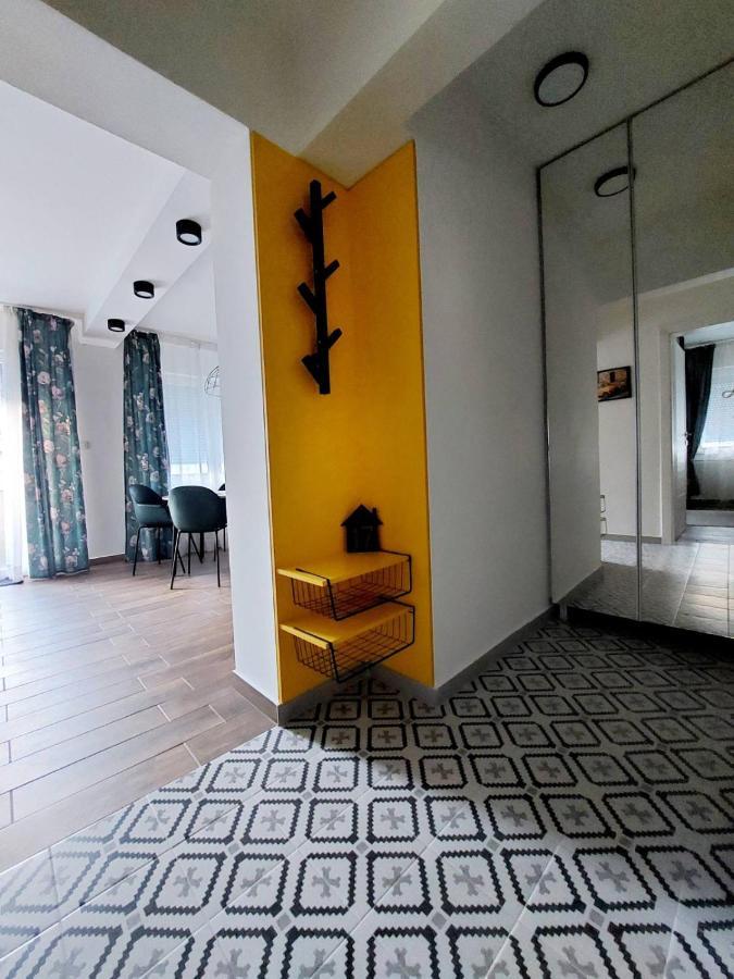 Home Apartment Luna Skopje Buitenkant foto